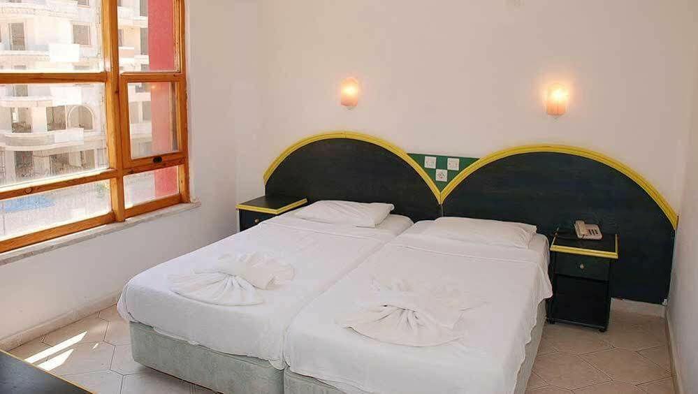 Klas Dom Hotel มาห์มุตลาร์ ภายนอก รูปภาพ