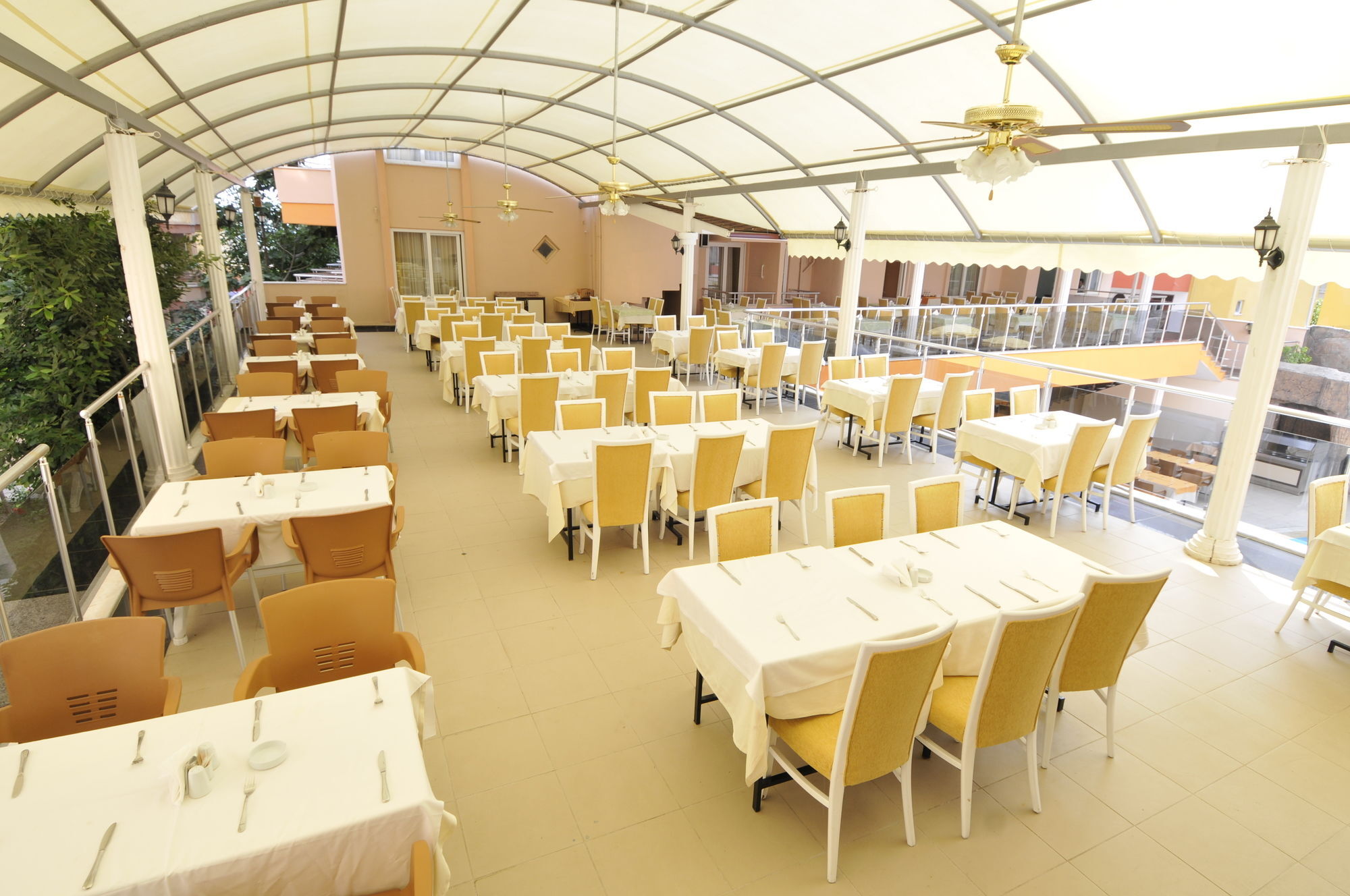 Klas Dom Hotel มาห์มุตลาร์ ภายนอก รูปภาพ